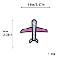 Parche bordado de avión rosa y blanco con medidas de 6,8 cm de ancho y 6 cm de alto - Estilo Avión de Alas Rosas (10669)