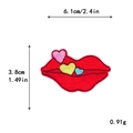 Toppa ricamata labbra rosse con cuori colorati e dimensioni di 6,1cm di lunghezza - Stile Labbra Rosse con Cuori (11548)