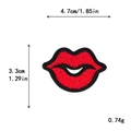 Toppa ricamata labbra rosse, 4.7x3.3cm, accessorio fai-da-te leggero da 0.74g - Stile Labbra Rosse Trama Fitta (11565)