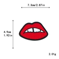 Toppa ricamata labbra rosse e denti bianchi con misure di 7,3 cm per 4,9 cm - Stile Denti Labbra Rosse (11541)