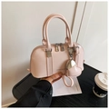 Borsa a mano rosa da donna a forma di conchiglia con ciondolo a cuore - Rosa