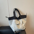 Minimalistische farbblockierte Tragetasche mit großer Klapptasche und schwarzen Griffen - Cremeweiß