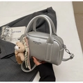 Silver lychee grain bowling bag detail with plush bear charm and brand logo - Silver (With Bear Pendant)