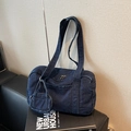 Grande borsa tote retrò in denim lavato blu scuro con mini ciondolo coordinato - Blu scuro