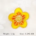 Golden yellow embroidered flower patch with 5.2x5.2cm size and orange gradient center - Flower Shape Style (GZ-5537) / Yellow