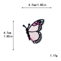 Écusson papillon brodé rose et blanc avec dimensions et texture détaillée des fils - Broderie Papillon Rose Blanc (11299)