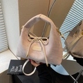 Lichtpaarse corduroy handtas met witte strik en afneembare schouderriem voor dames - Broken Wit