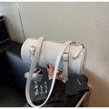 Minimalist beige oil wax leather cylinder bag with silver zipper and heart pendant - With Charm / Blue