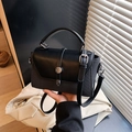 Borsa a tracolla classica in pelle nera con trama intrecciata e fibbia in argento - Nero