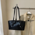 Sac fourre-tout en cuir verni noir brillant avec détails argentés sur les bandoulières - Sans Pendentif / Noir