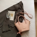 Pink woven bucket bag with top handle and adjustable shoulder strap for women - No Pendant / Pink