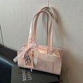 Borsa bowling rosa con nastro di pizzo e ricamo squalo su un libro nero - Rosa