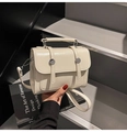 Sac à bandoulière minimaliste blanc crème avec rivets argentés et poignée supérieure - Blanc Cassé
