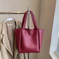 Minimalist large burgundy tote bag with front pocket and double handles for women - Burgundy