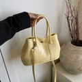 Minimalist light beige tote bag in glossy faux leather with silver metal hardware - Yellow Without Pendant