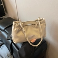 Minimalistische beige PU Kordelzug-Handtasche mit Knotendetail und Raffung - Khaki