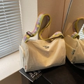 Borsa a tracolla in nylon crema con trama plissettata e tracolla tessuta SJCHAO colorata - Bianco e Viola