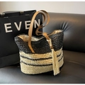 Sac fourre-tout tissé rétro à rayures noires et beiges, bandoulière en cuir et franges - Noir