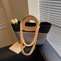 Grand sac fourre-tout tressé avec design patchwork tricolore en noir, blanc et rose - Noir
