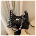 Bolso hobo negro acolchado con cadena plateada y cierre de hebilla metálica - Negro Moda Grande