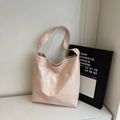 Minimalist light pink large capacity tote bag in matte PU leather with wide shoulder strap - Pink