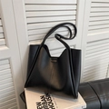 Sac fourre-tout noir minimaliste avec longues anses et surpiqûres verticales chic - Noir