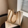 Sac cabas minimaliste en cuir blanc avec bordure marron et bandoulières - Crème Contraste Brun / Blanc