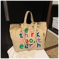Bolso tote de lona beige con letras bordadas en color y diseño de doble correa - Caqui