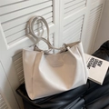 Bolso tote minimalista blanco crema con tirantes dobles y parche de etiqueta de moda - Blanco