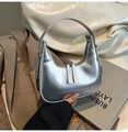 Bolso de hombro media luna plateado metalizado con doble cremallera y efecto espejo - Plateado