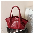 Sac à main rouge à motif crocodile avec boucle dorée et poignées supérieures chic - Style Texture Crocodile / Rouge
