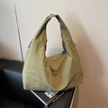 Bolso tote de nailon verde oliva de gran capacidad con elegante textura arrugada - Verde