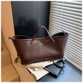 Borsa tote classica in pelle marrone scuro con manici robusti e tracolla lunga regolabile - Marrone