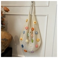 Borsa tote all'uncinetto fatta a mano in cotone crema con applicazioni floreali 3D - Bianco