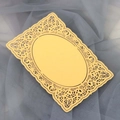 Carte en dentelle dorée découpée au laser avec motifs floraux sur tissu bleu - Or