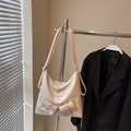 Sac fourre-tout crème avec finitions roses et chaînes argentées pour le quotidien - Beige & Rose (Sans Charme)