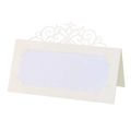 Détails du motif ajouré au laser sur carte de table en papier perlé crème - Ivoire