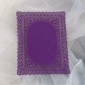 Cartolina viola scuro tagliata al laser con intricati motivi floreali in pizzo - Viola scuro