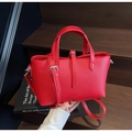 Borsa a secchiello vintage in pelle martellata rossa con manici e tracolla regolabile - Borgogna