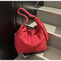 Grande borsa a tracolla rossa in tela con coulisse e ampia tracolla regolabile - Borgogna