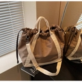 Sac fourre-tout marron à cordon, poignées en toile blanc cassé et bandoulière réglable - Khaki