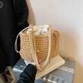 Gewebte Stroh-Beuteltasche in Hellbraun mit Kordelzug-Canvas-Futter und Flechtgriffen - Khaki
