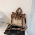 Sac cabas en jean dégradé avec bords effilochés et doubles poignées supérieures - Marron Dégradé