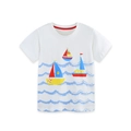 T-shirt bianca in cotone da bambino con stampe di tre barche a vela e onde blu - 2Y(90cm) / Bianco (5531)
