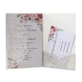 Edle lasergeschnittene Hochzeitseinladung in Silberglitzer mit Blumenkarte und RSVP - Silber Glitzer