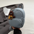 Mini sac à dos chic bleu clair avec texture en cuir et charmant ours en peluche - Bleu avec Pendentif