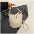 Chic cream white bucket bag with lychee pattern leather and silver metal buckle closure - White Without Pendant