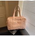 Bolso de viaje grande rosa claro en nailon arrugado con bordado y cremallera - Rosa