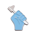 Kreative medizinische Brosche mit blauem Handschuh und weißem Reflexhammer als Anstecker - Faust Hält Reflexhammer Stil (QHXZ2442)