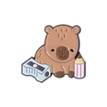 Niedliche Capybara-Emaille-Anstecknadel mit kreativem Bleistift-Design auf weißem Grund - Anspitzer-Stil (QHXZ3249)